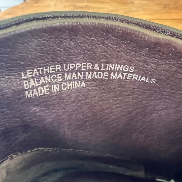 Born Women’s Leather Heel Buckle Detail Biker Ankle Boots Booties Red/Brown Sz 9 - Picture 10 of 17